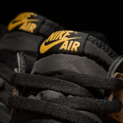 Air Jordan 1 Retro High OG 'Palomino' (GS) - Black/Metallic Gold -Fashion clothing 05f6a135 16d2 4fc2 98a4 6abe490fbe64