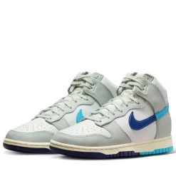 Nike Dunk High Retro SE - Summit White/Baltic Blue -Fashion clothing AURORA DZ2535 100 PHCFH001 2000 f84759a2 fea8 4b4d 8348 0a0ab7f80a02