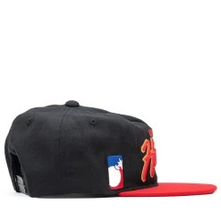 The Hundreds Team Two Snapback - Black/Red (OLD) 7 The Hundreds Team Two Snapback - Black/Red (OLD) -Fashion clothing Sneaker Politics Hundreds TeamSnap 135 103132 WB 2