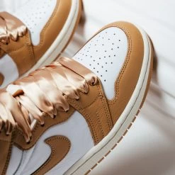 Women's Air Jordan 1 Retro High OG - Praline/White -Fashion clothing Sneaker Politics Jordan WMNSPraline IG 6 1