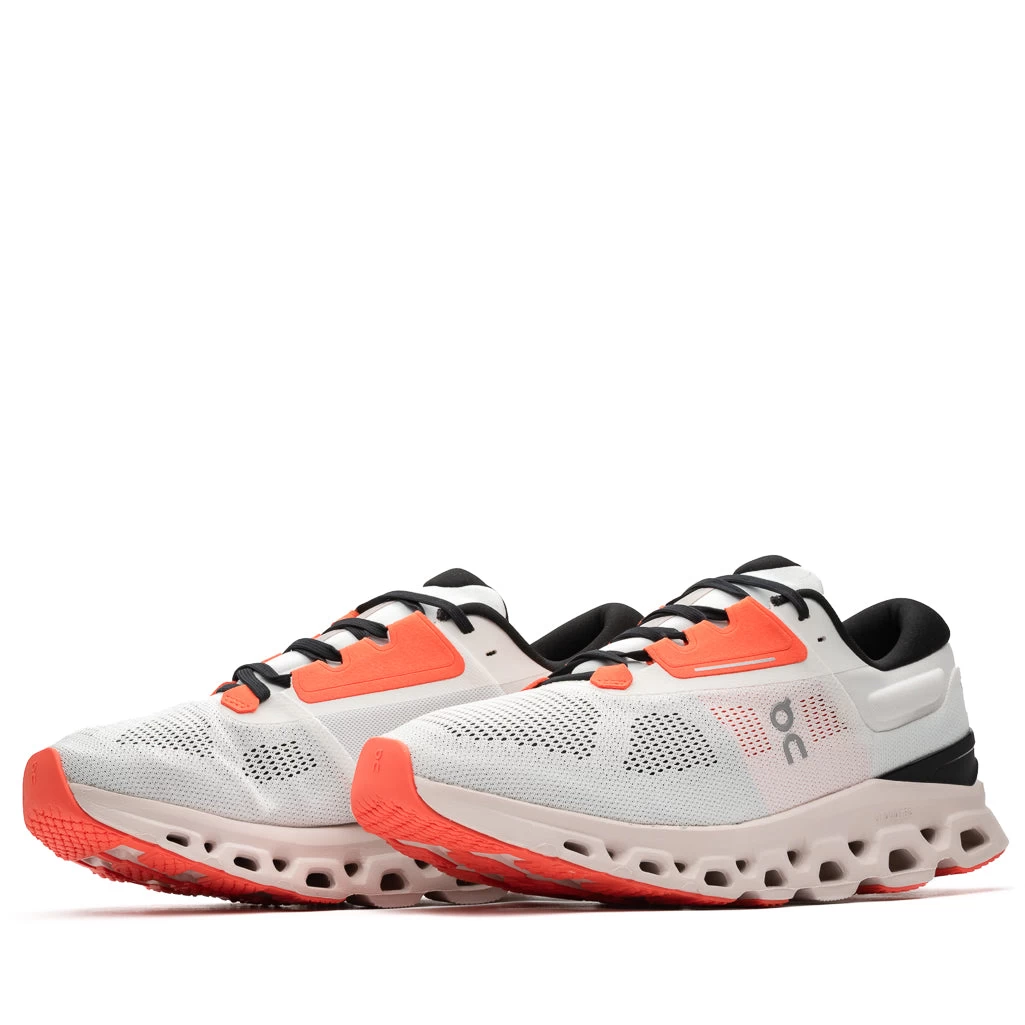 On Cloudstratus 3 - Undyed White/Sand 5 On Cloudstratus 3 - Undyed White/Sand - Image 3