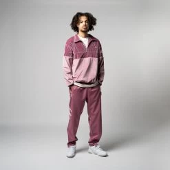 Advisory Board Crystals Velour Pullover - Mauve 9 Advisory Board Crystals Velour Pullover - Mauve -Fashion clothing Sneaker Politics abc Mar23 MODEL 131 111632 WB 1